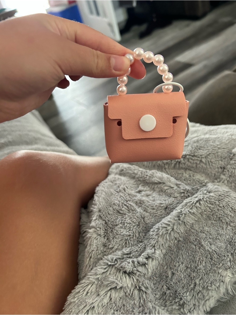 4/$50 Peach Pearl-Handle Mini Handbag for ear bud storage